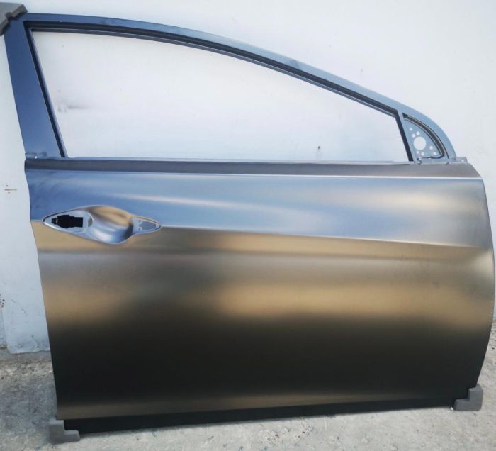 Двері передні праві Hyundai Elantra 2011-2015 (76004-3X500), аналог