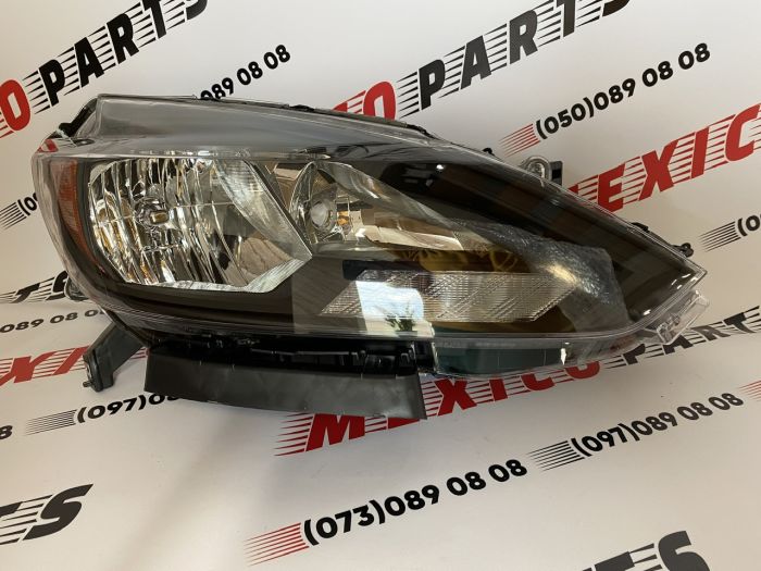 Фара права Nissan Sentra 2016-2018 (26010-3YU0A), аналог