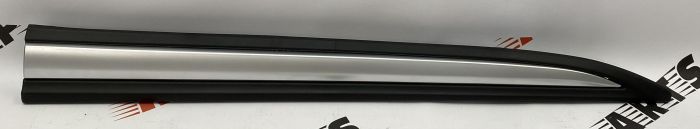 Накладка на передні праві двері Mitsubishi Outlander 2014-2019 (5727A484), аналог