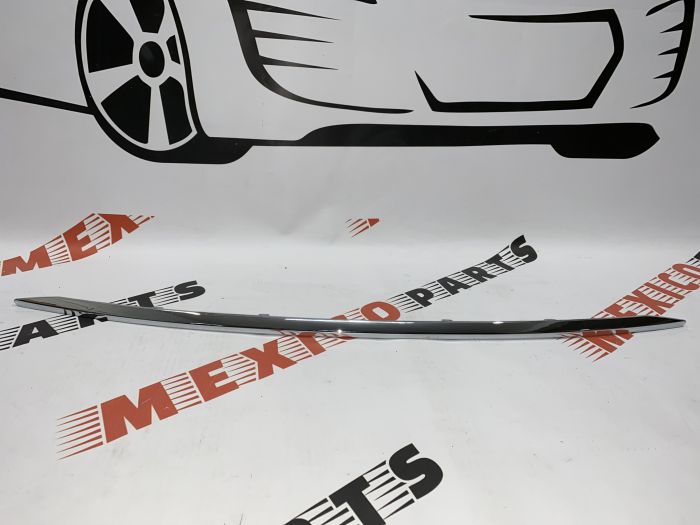 Хром переднього бампера  Nissan X-Trail(Rogue) 2014-2016 (62072-4BA0A), аналог