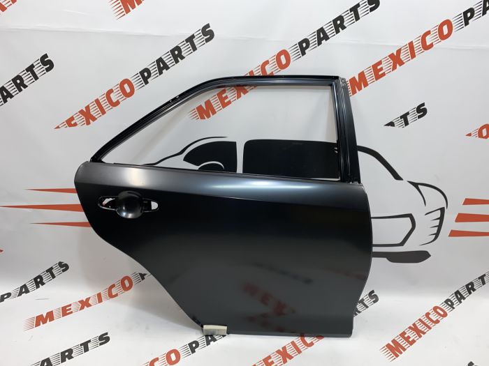 Двері задні праві Toyota Camry 2012-2014 (67003-06150), аналог