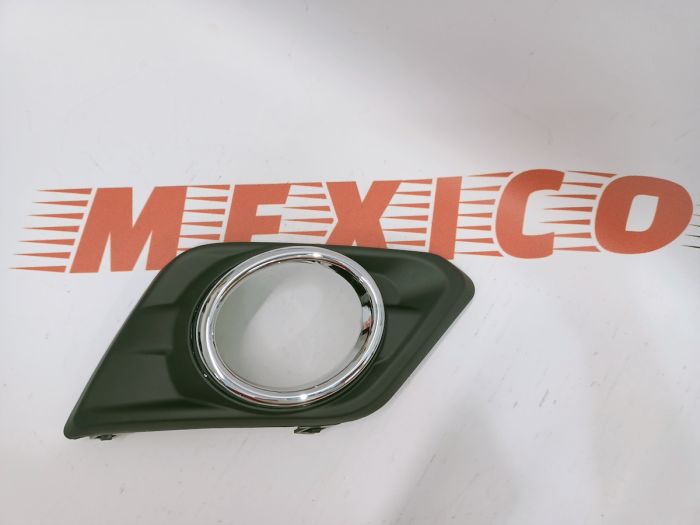 Рамка протитуманної фари права Nissan X-Trail(Rogue) 2014-2016 (62256-4BA0B), аналог