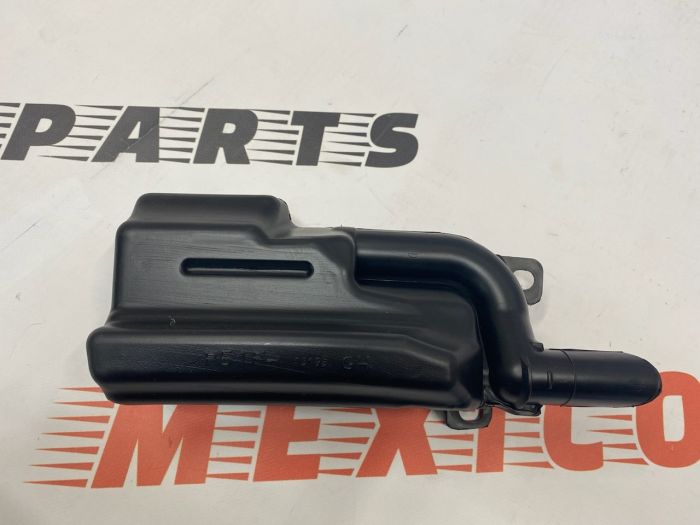 Резонатор повітрозабірника 2.5 Mazda 6 2013-2018 (PE0113195A), аналог