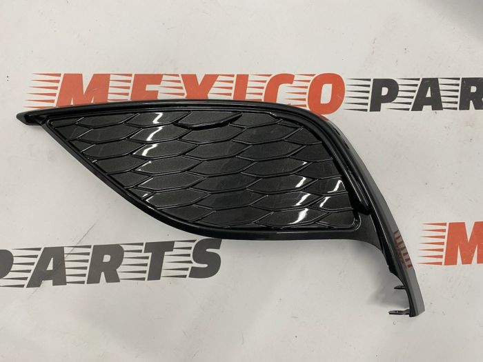Заглушка протитуманної фари ліва SE/XSE USA Toyota Camry 2021- (8148206190), аналог