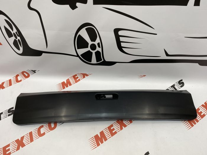 Накладка на кришку багажника Honda CR-V 2015-2016 (74895-T0A-A01ZD), аналог