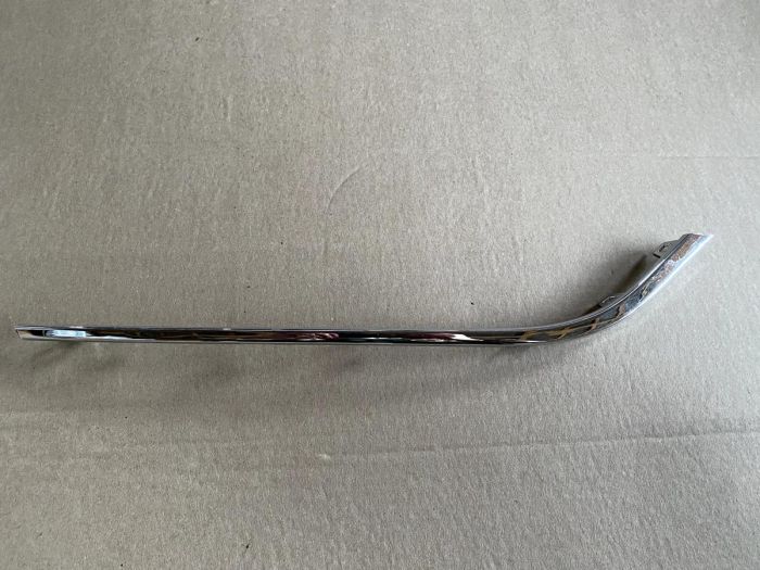 Хром рамки протитуманної фари лівий Volkswagen Passat B7 2012-2015 (5618531012ZZ), аналог