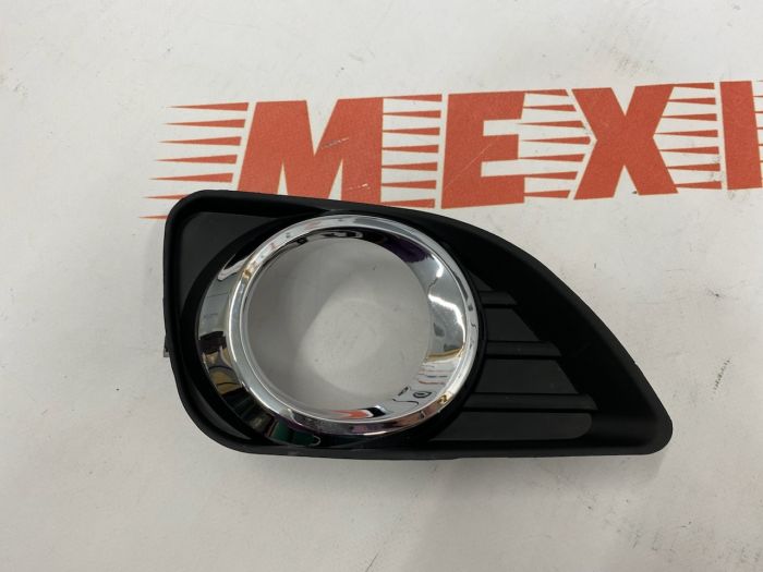 Рамка протитуманної фари права Toyota Camry 2009-2011 (52030-06050), аналог