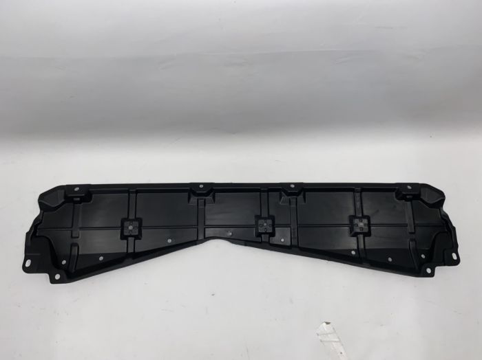 Пильник радіатора центр Toyota RAV-4 2016-2018 (51441-42150), аналог
