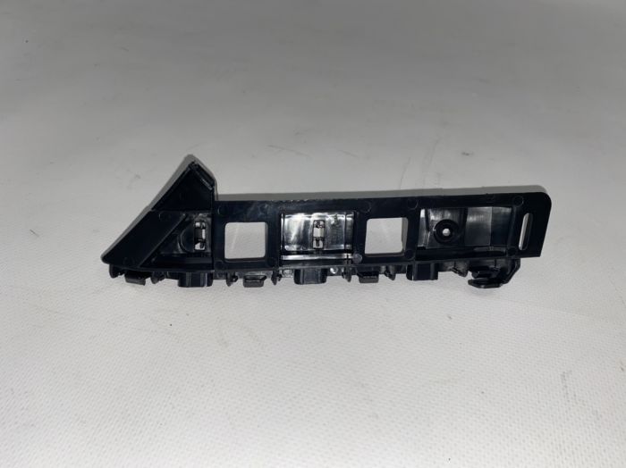 Кріплення переднього бампера ліве Volkswagen Passat B7 2012-2015 (561807183A), аналог
