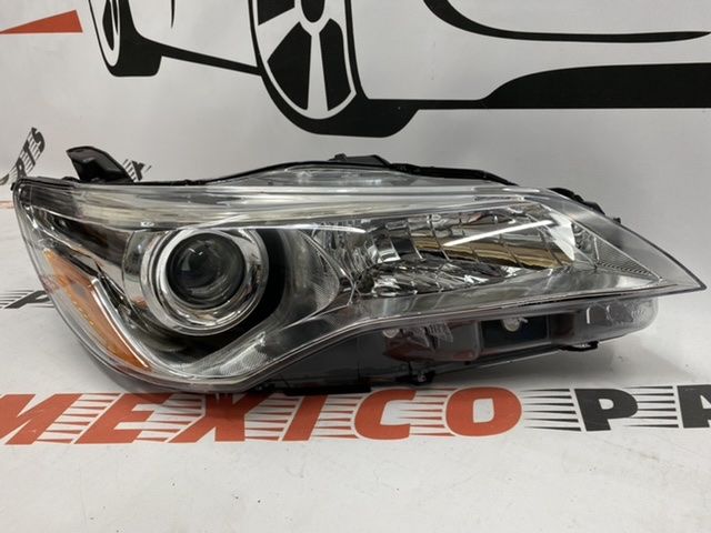 Фара права біла компл.LE USA Toyota Camry 2015-2017 (81110-06860), аналог