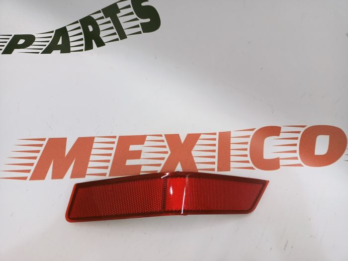 Катафот заднього бампера правий Nissan X-Trail(Rogue) 2017-2020 (265606FV0A), аналог