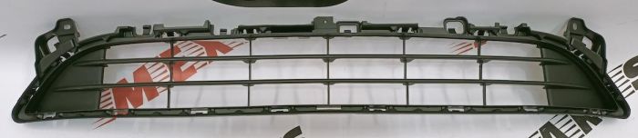 Решітка переднього бампера Mazda 6 2013-2016 (GHP9501T1), аналог