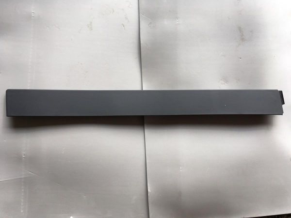 Накладка на двері задня права Tesla Model X 2015-2023 (103520400e)