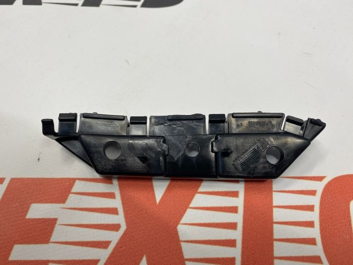 Кріплення переднього бампера праве Ford Fusion 2013-2016 (DS7Z-17C947-A), аналог