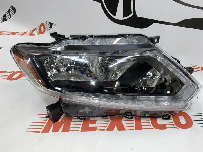 Фара права галоген Nissan X-Trail(Rogue) 2014-2016 (26010-4BA0A), аналог