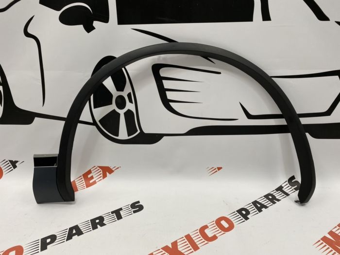 Накладка арки переднього правого крила Volkswagen Touareg 2011-2018 (7P6853718FGRU), аналог