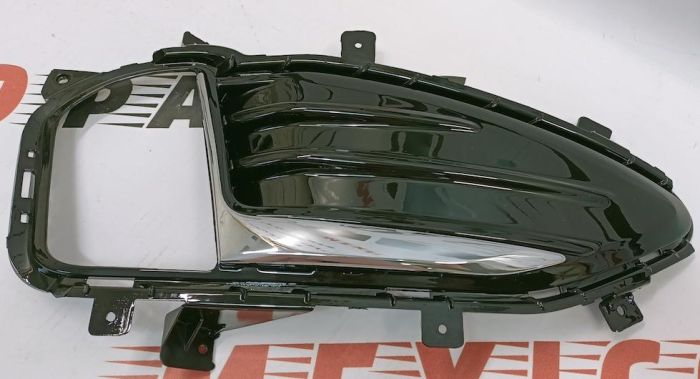 Рамка протитуманної фари права з хромом Ford Edge 2019-2021 (KT4B-15A298-BD) , аналог