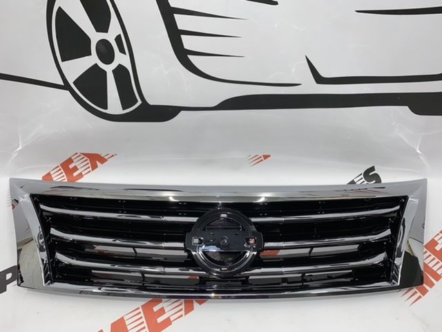 Решітка радіатора чорна Nissan Altima 2013-2015 (62310-3TA0A), аналог
