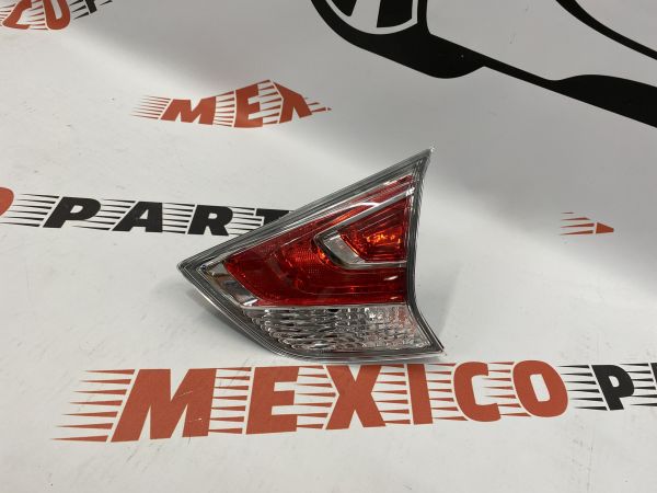 Ліхтар внутрішній (в кришку багажника) правий галоген LED Nissan X-Trail(Rogue) 2014-2016 (26550-4BA1A), аналог