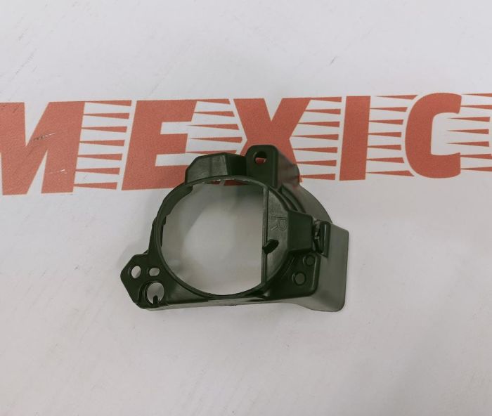Кріплення протитуманної фари праве Mazda 3 2013-2015 (BHR151684A), аналог