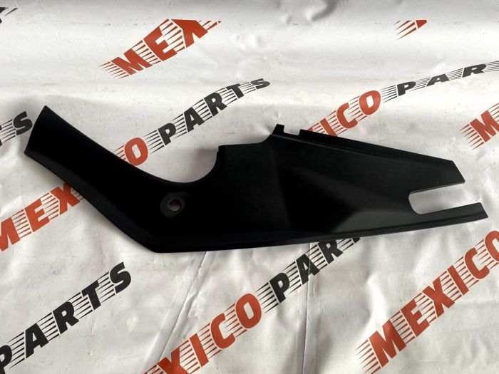 Накладка підкапотного боксу ліва Tesla Model S 2012-2023 (106047900b)