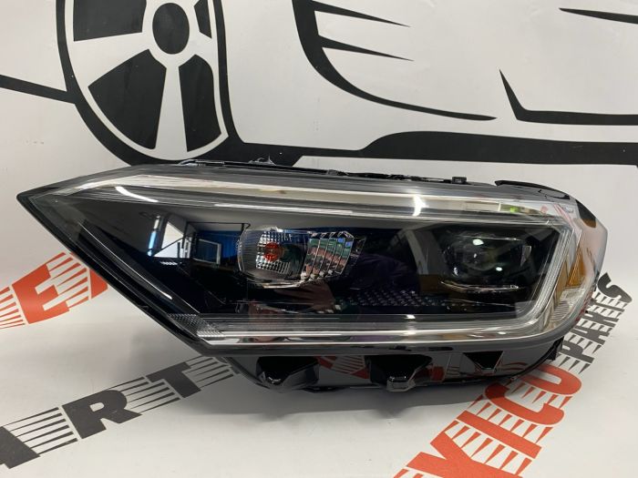 Фара ліва LED Volkswagen Jetta 2019- (17A 941 035 F ), аналог
