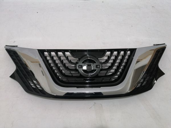 Решітка радіатора Nissan Murano 2015-2018 (62310-5AA0A), аналог