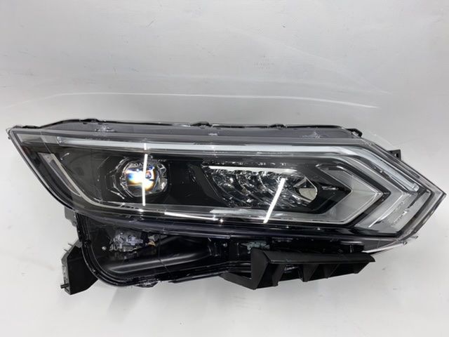Фара права Nissan Qashqai 2019-2021 (26010HV05B), аналог