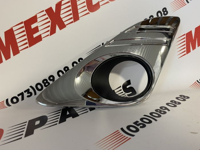 Рамка протитуманної фари ліва LE Toyota Camry 2012-2014 (5212706310 ), аналог
