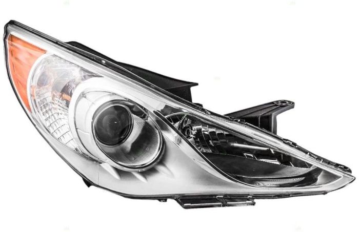 Фара права Hyundai Sonata 2012-2014 (92102-3Q000), аналог