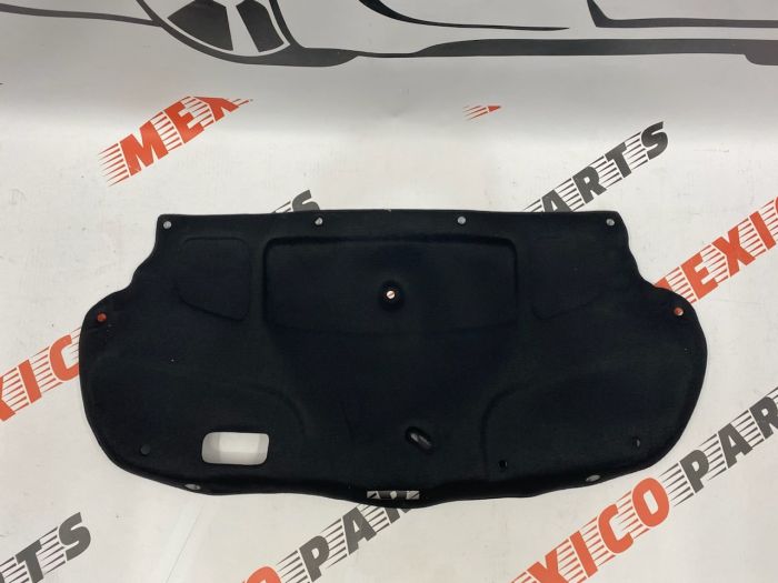 Обшивка кришки багажника  Mazda 3 2013-2018 (BHN1688W1A ), аналог