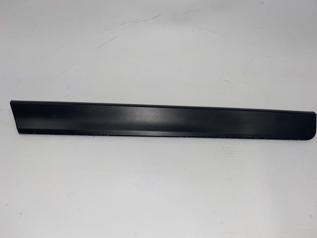 Накладка на задні ліві двері Nissan X-Trail (Rogue) 2014-2020 (82877-4BA0A), аналог