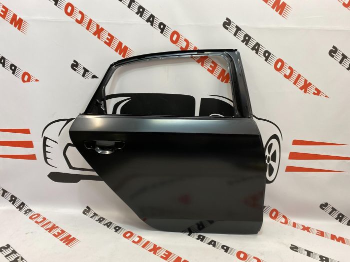 Двері задні праві Volkswagen Passat B7 2012-2018 (561 833 056 C), аналог