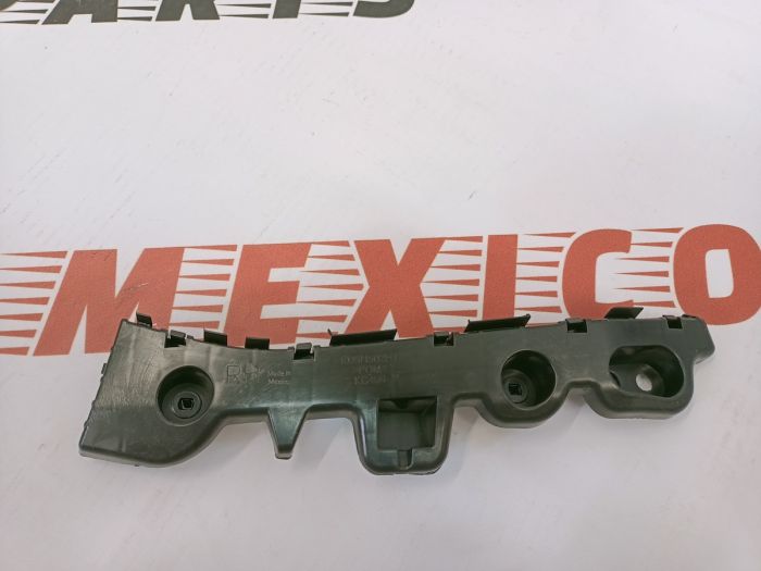 Кріплення заднього бампера праве Mazda CX5 2017-2020 (KB8A-50-2H1B), аналог