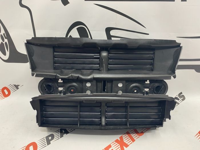 Жалюзі радіатора 1.5 Ford Escape(Kuga) 2017- 2019 (GV4Z-8475-A), аналог