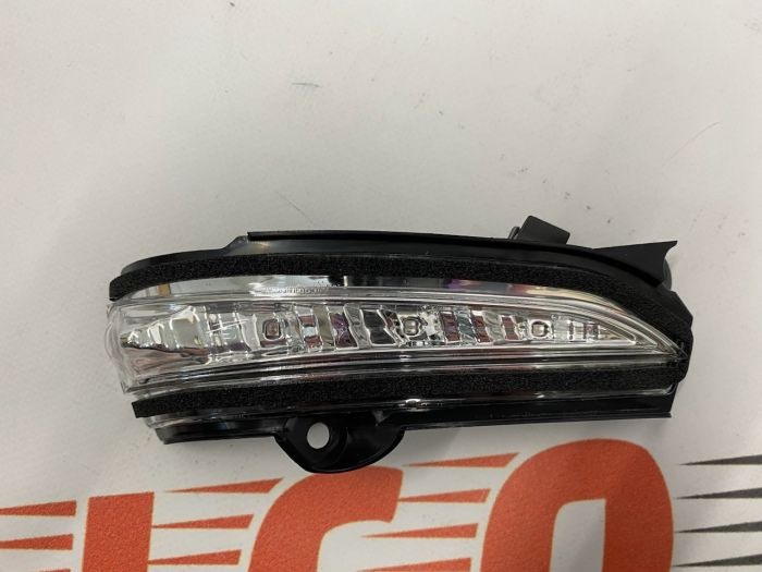 Поворотник в дзеркало правий Ford Fusion 2013-2019 ( DS7Z-13B374-A), аналог