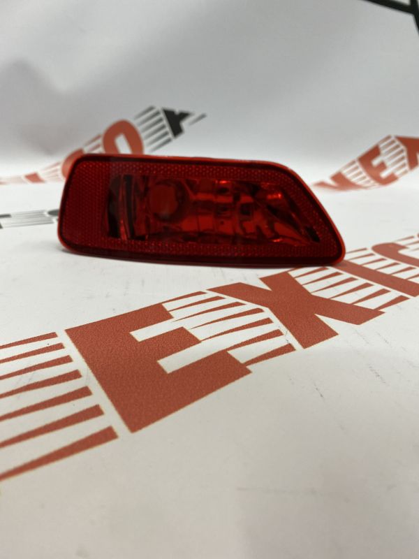 Катафот заднього бампера правий Dodge Journey 2011-2019 (57010720AC) , аналог