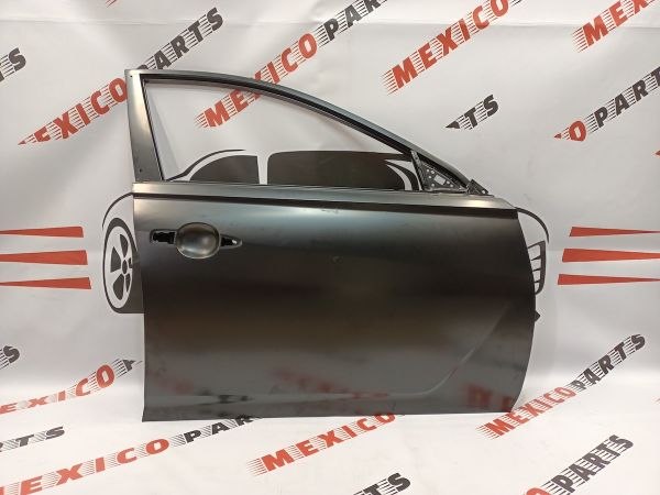 Двері передні праві Nissan Altima 2019-2021 (80100-6CA0A), аналог