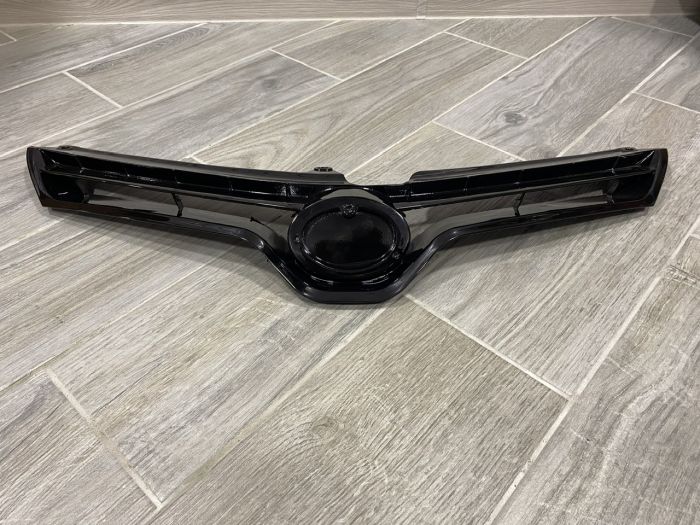 Решітка радіатора USA (компл.LE) Toyota Corolla 2014-2016 (5310002810) , аналог