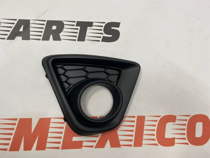 Рамка протитуманної фари права Mazda CX-5 2011-2017 (KD5350C11), аналог