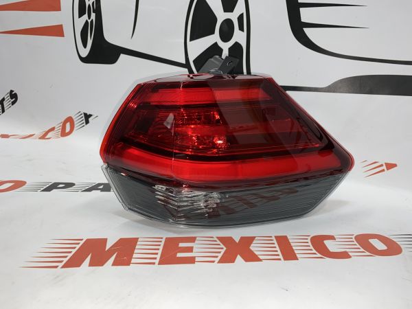 Ліхтар зовнішній (в крило) правий LED  Nissan X-Trail(Rogue) 2017-2020 (265506FL0A), аналог
