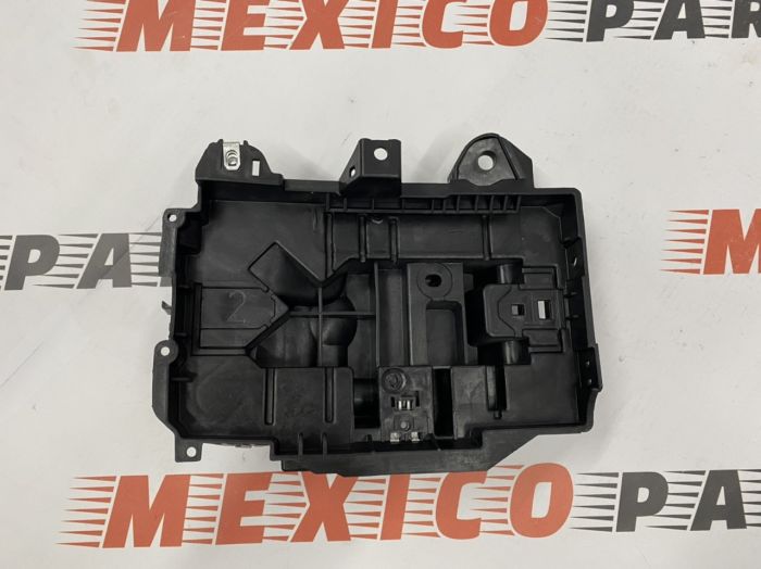Подіум під аккумулятор Jeep Cherokee KL 2014-2018 (68186053AC), аналог