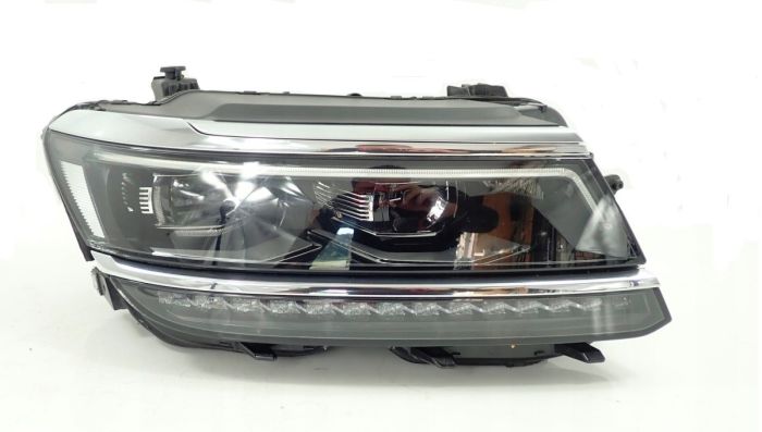 Фара права LED Volkswagen Tiguan 2017-2020 (5NL-941-082), аналог
