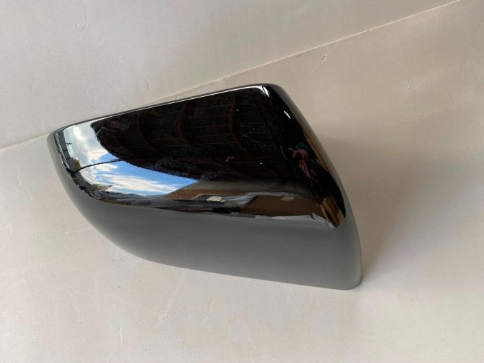 Накладка дзеркала права Tesla Model Y 2020-2023  (149559400a)