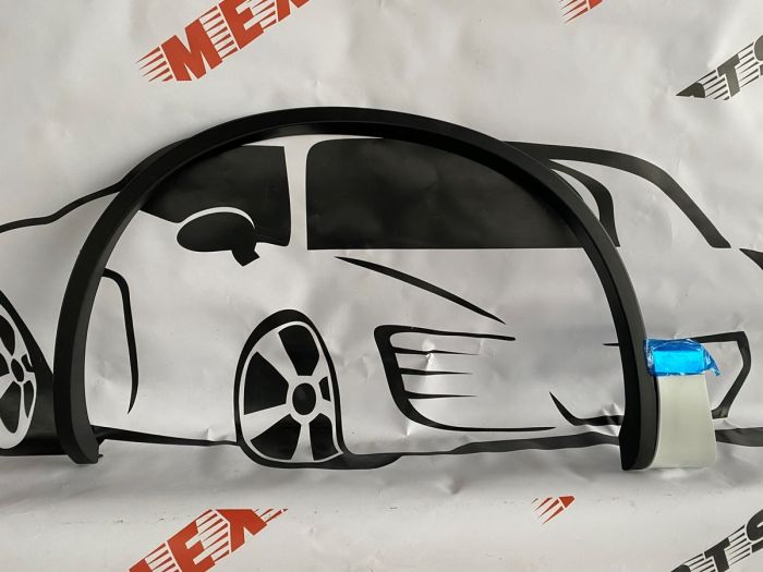 Накладка арки переднього лівого крила R-Line Volkswagen Touareg 2015-2017 (7P6853718GGRU), аналог