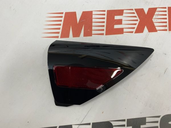 Катафот задньго крила правий Tesla Model 3 2017-2023 (151878300A), аналог