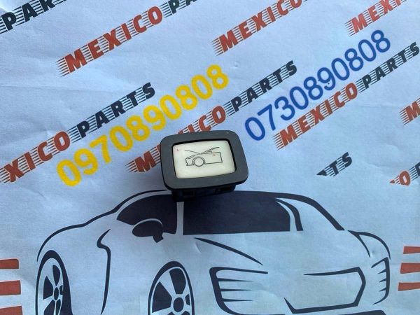 Кнопка аварійного відкриття капоту  Tesla Model 3 2017-2023 (110772200d)