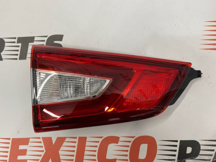 Ліхтар внутрішній (в кришку багажника) лівий  Nissan Qashqai 2014-2017 (265554EA5E), аналог