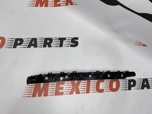 Кріплення заднього бампера праве Nissan X-Trail(Rogue) 2014-2020 (85221-4BA1A), аналог