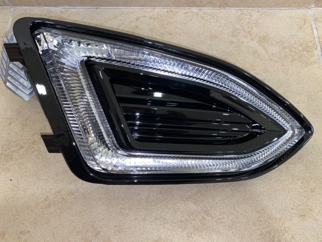 Денний ходовий вогонь правий Ford Edge 2015-2018 (FT4Z-13200-G), аналог